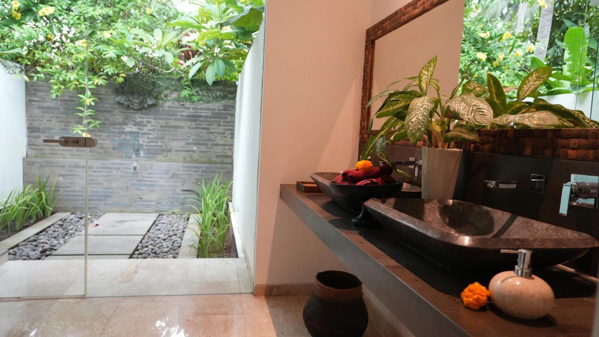 Kelapa Retreat & Spa Pulukan Luaran gambar