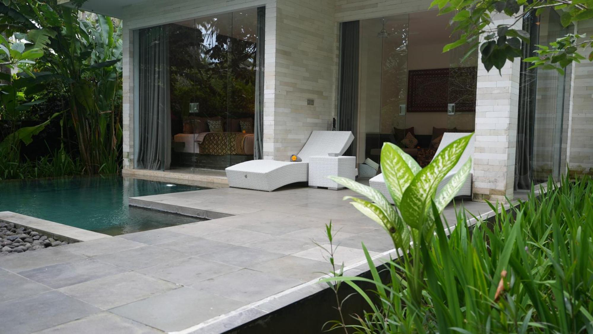 Kelapa Retreat & Spa Pulukan Luaran gambar